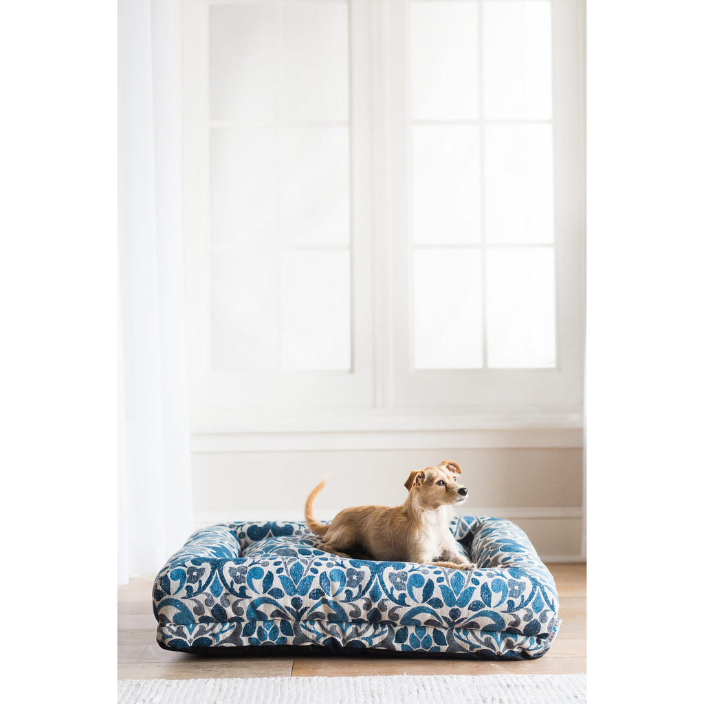La-Z-Boy 290580 28 x 36 in. Rosie Lounger Blue Jacquard D...