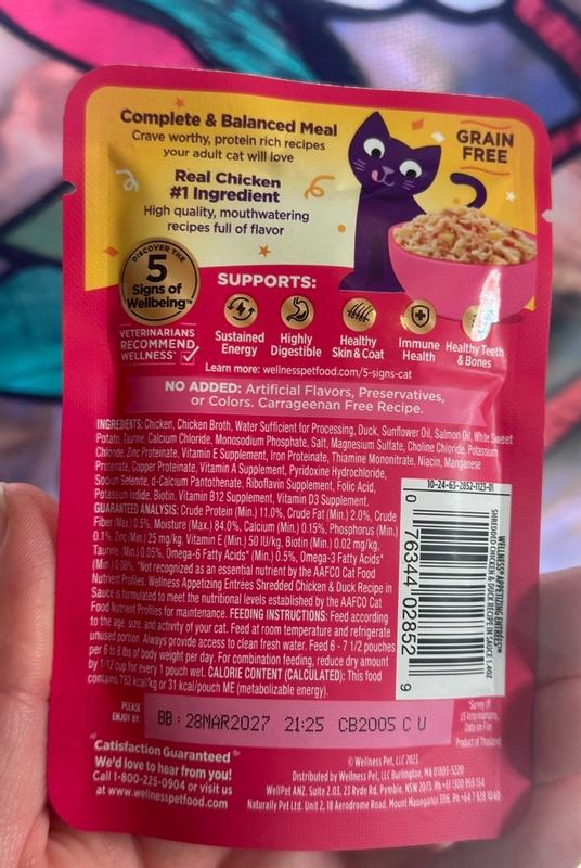 Wellness Appetizing Entrees Shredded Chicken & Duck in Sauce Cat Food, 1.4 oz Pouch